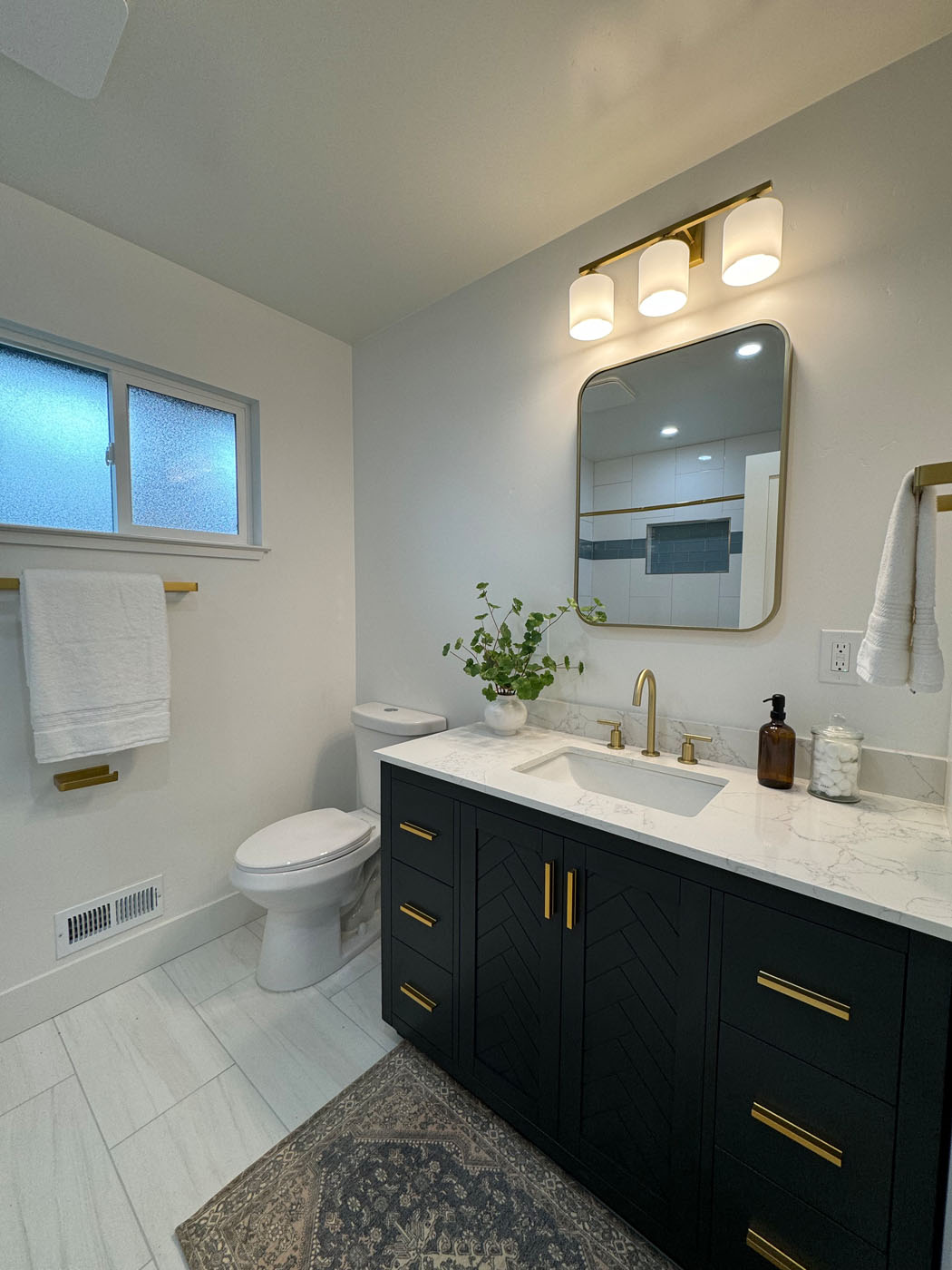 An image of a bathroom remodel project completed by the RiseCon team in Sacramento, CA.